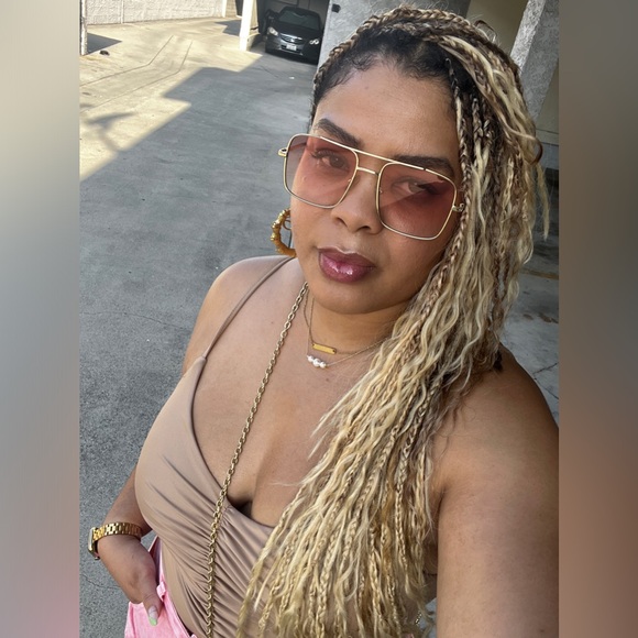 Follow me on the ‘gram @NextDoorLuxe 💞 - Picture 10 of 10